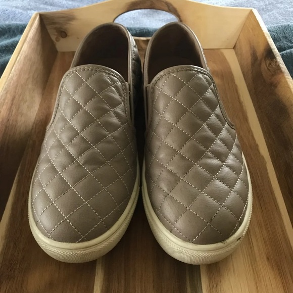 Steve Madden flats - Picture 1 of 3